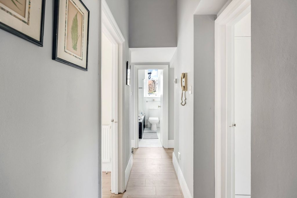 Property photo 3 of 8 Picture No. 06