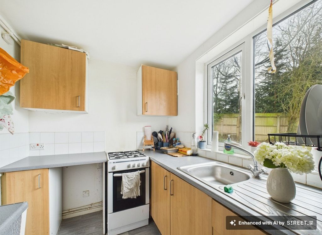 Additional image 4 of 1 bed flat for saleHobart Close, Burton-On-Trent DE15