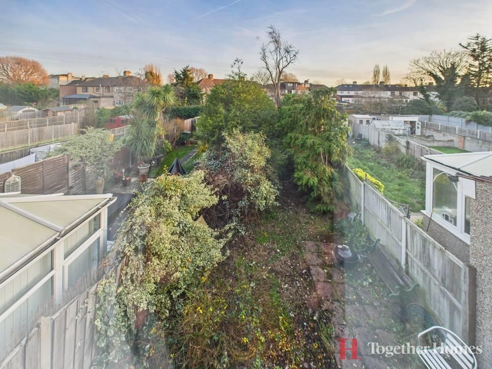 Property photo 2 of 11 Garden