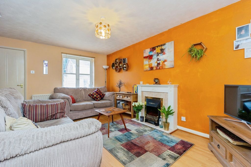 Property photo 2 of 17 Photo