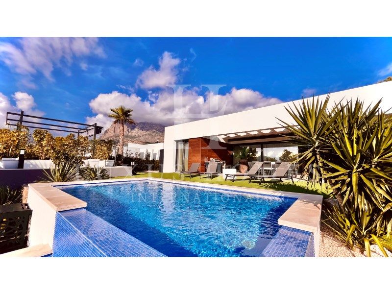 Property photo 1 of 49