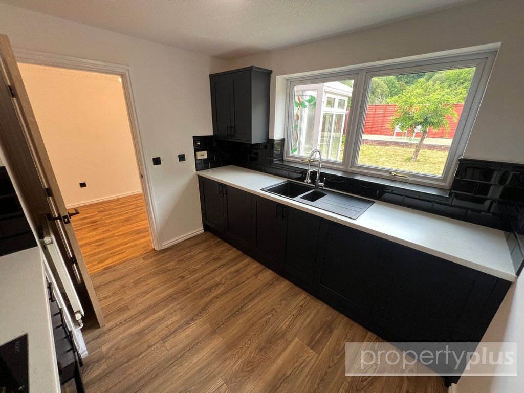 Property photo 3 of 29 Picture No. 09