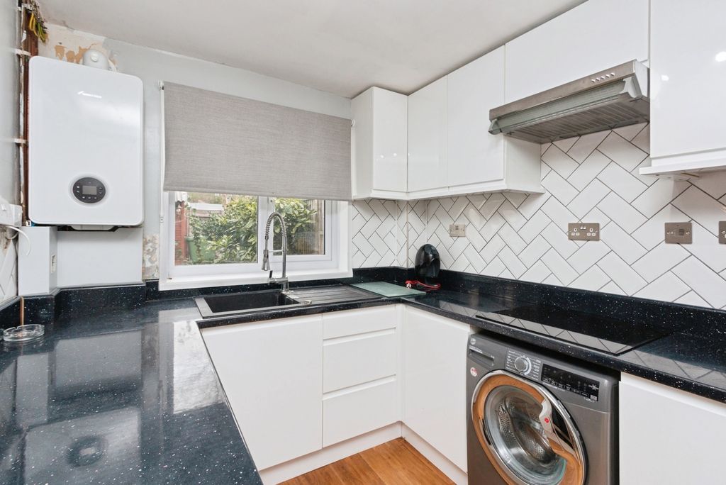 Property photo 2 of 18 Photo