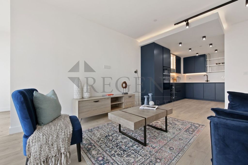 Property photo 2 of 16 Open Plan