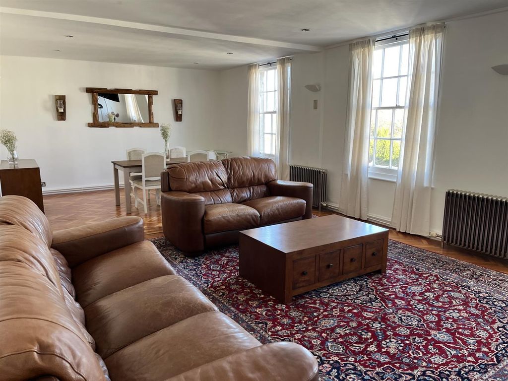 Property photo 2 of 11 Thumbnail_Img_7471.Jpg