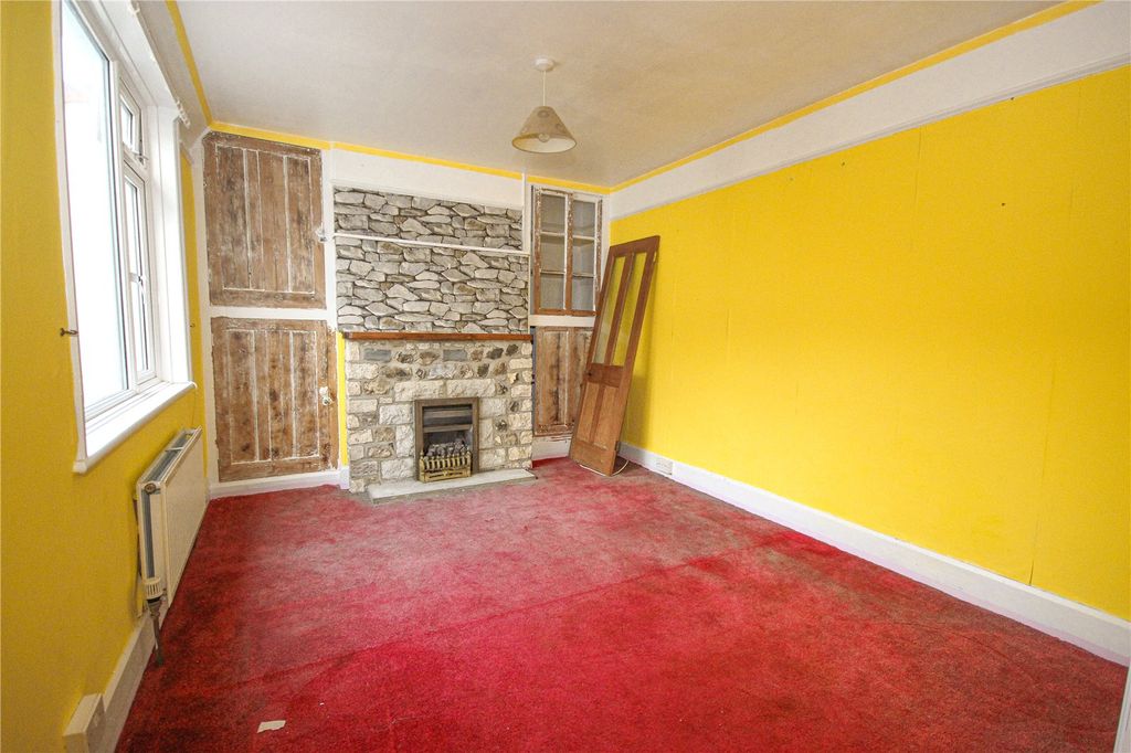 Property photo 3 of 9 Picture 3