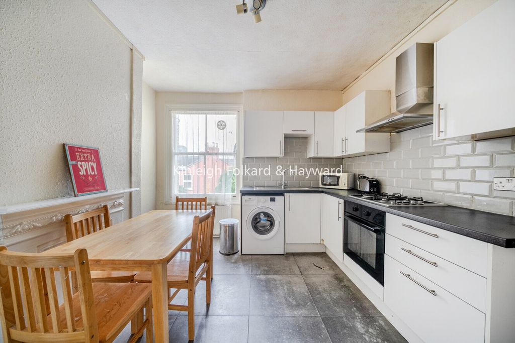 Property photo 3 of 12 Picture No. 10