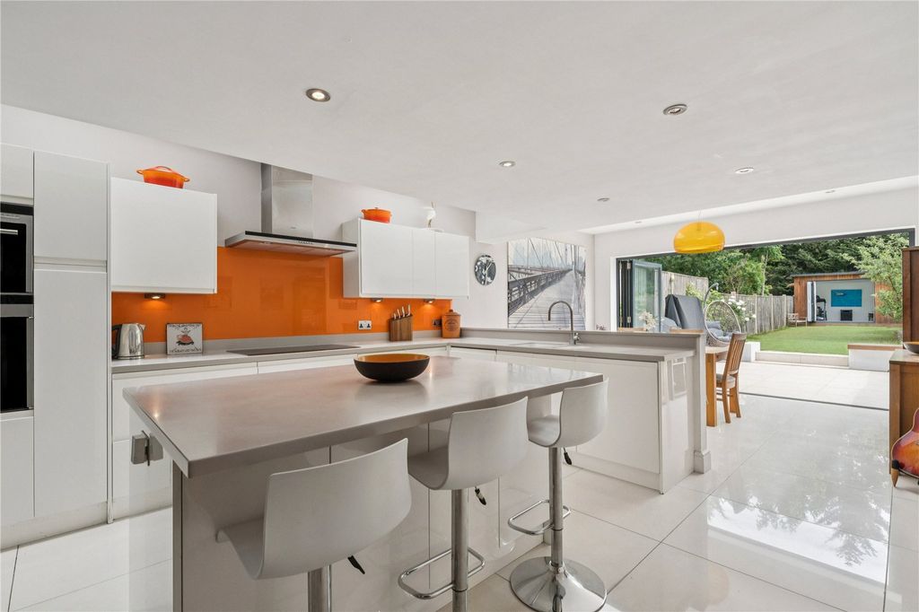 Property photo 1 of 10 Picture No. 17