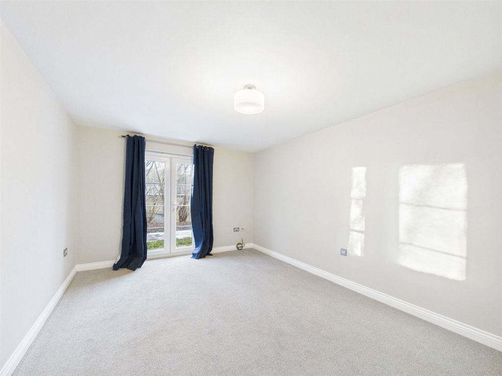 Property photo 2 of 16 Picture No. 05