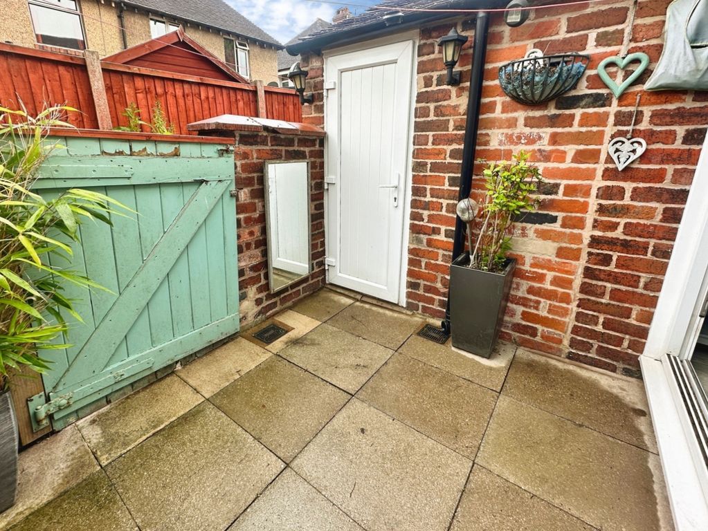 Property photo 3 of 19 Outside