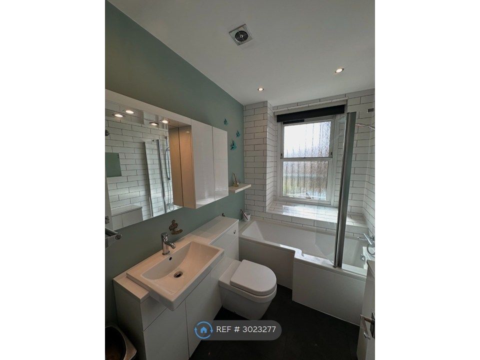 Property photo 3 of 6 Bathroom