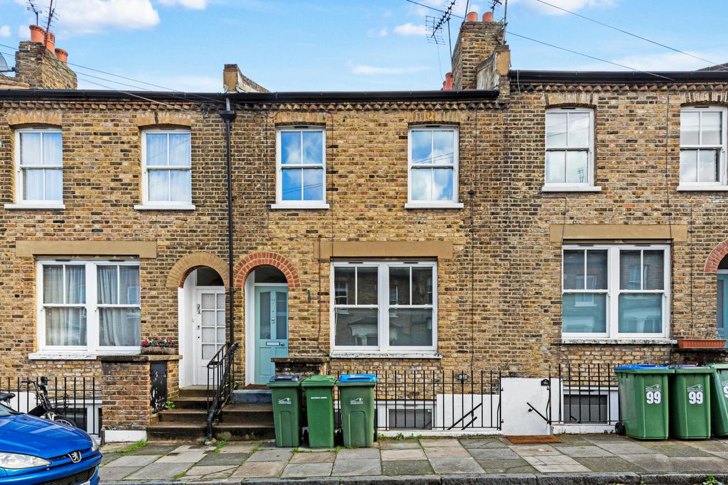 Property photo 3 of 8 Daniel_Watney97B_Tuskar_Street1.Jpg