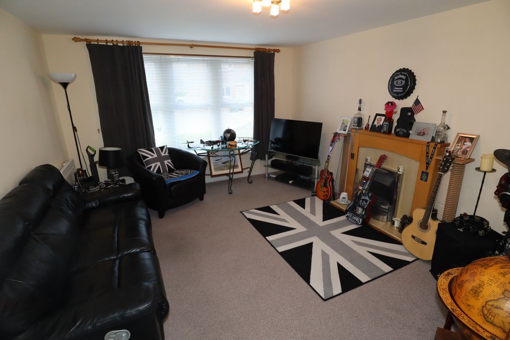 Property photo 3 of 5