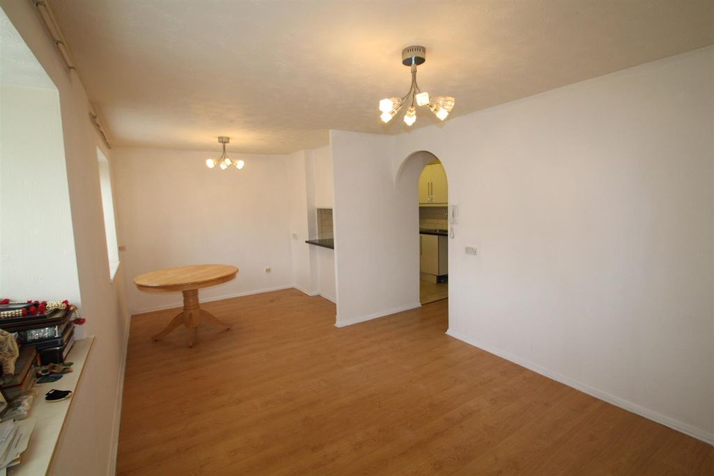 Property photo 3 of 11 Img_9904.Jpg