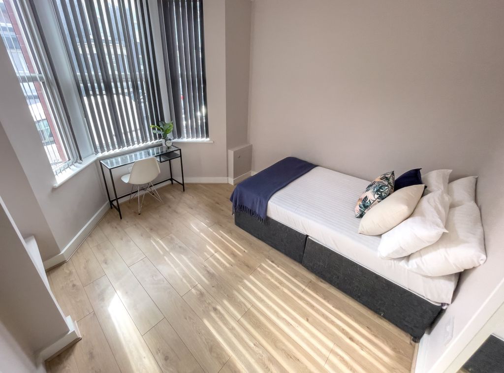 Property photo 3 of 13 Img_0358