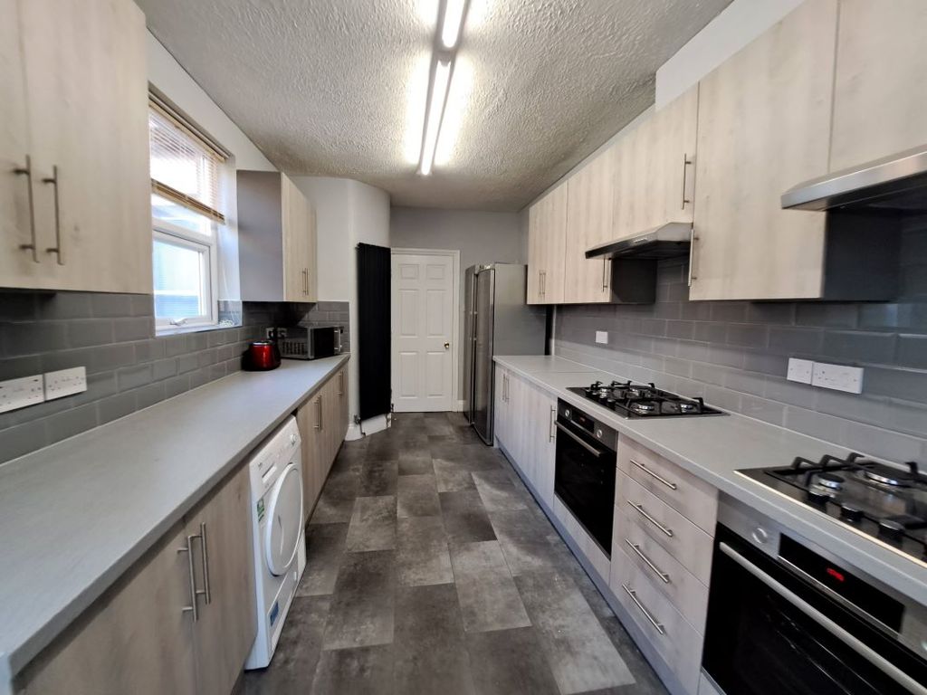 Property photo 3 of 36