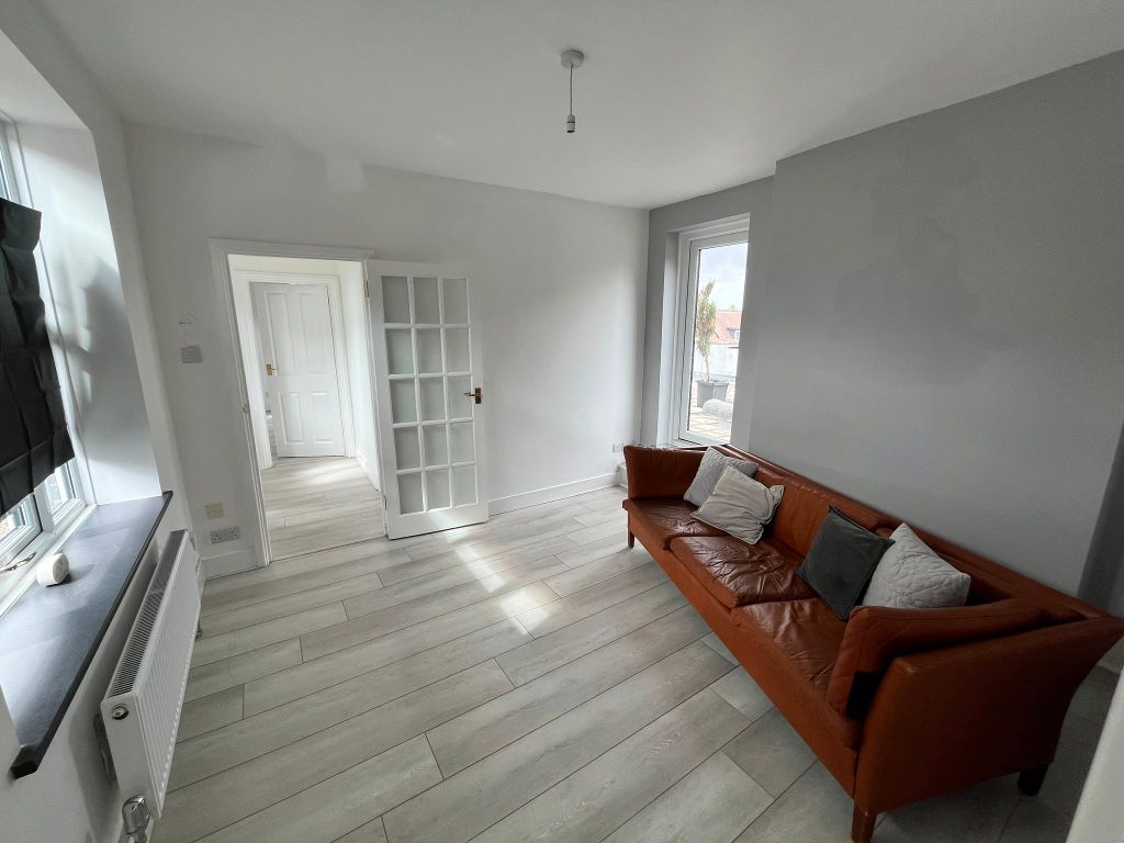 Property photo 3 of 12 Whatsapp Image 2026-08-19 At 11.55.59 (1)
