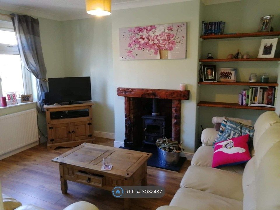 Property photo 3 of 12