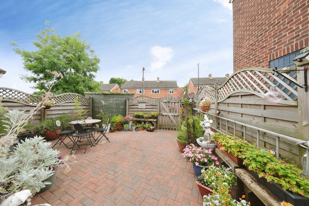 Property photo 2 of 18