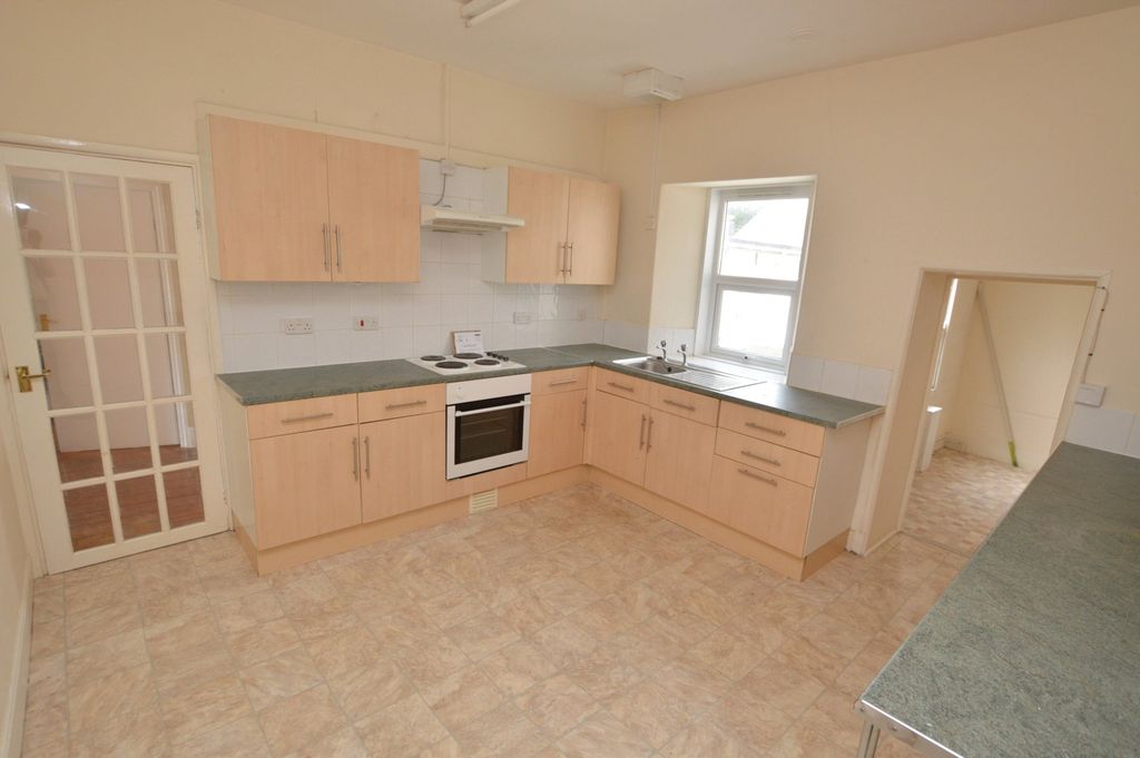 Property photo 3 of 6 Picture No. 17