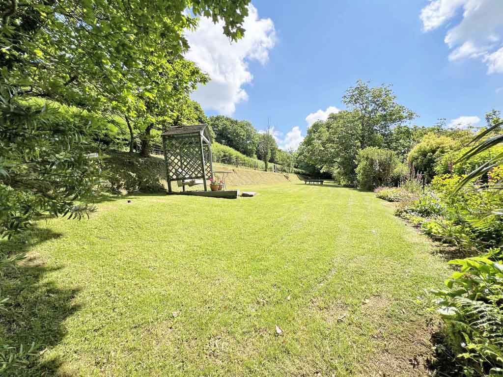 Property photo 3 of 32 Photo 3