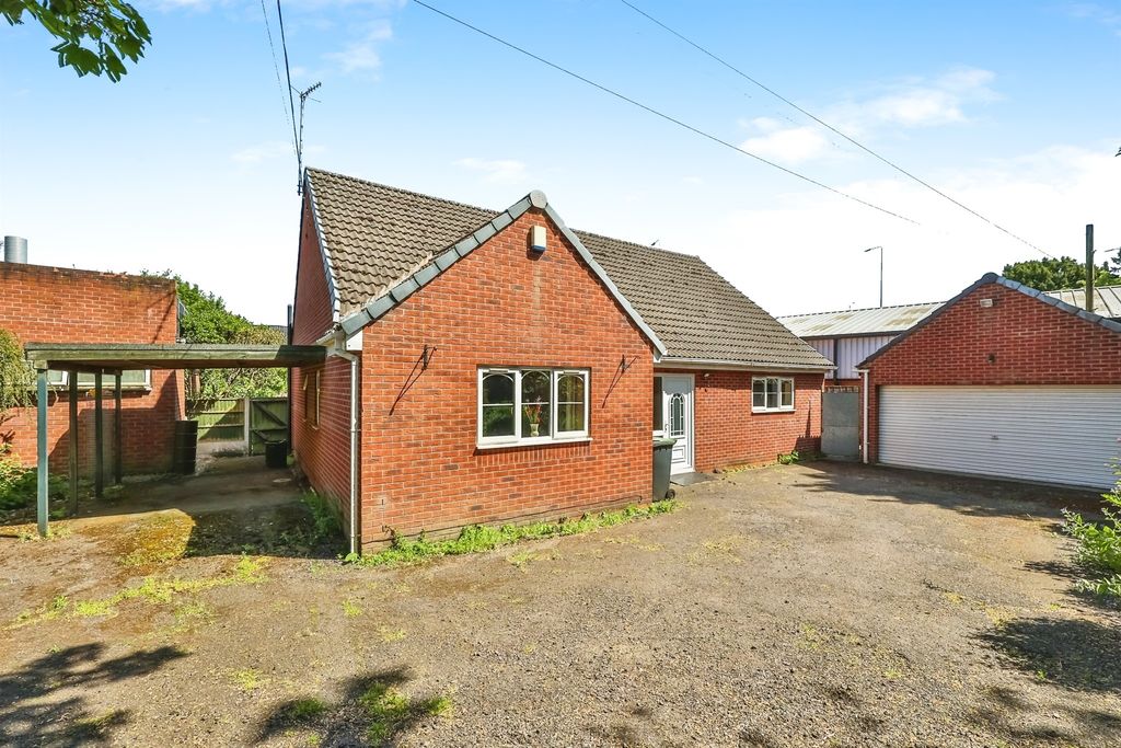 Property photo 2 of 17