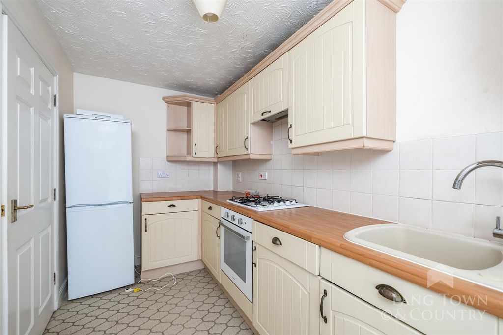 Property photo 3 of 13 0030.Jpg