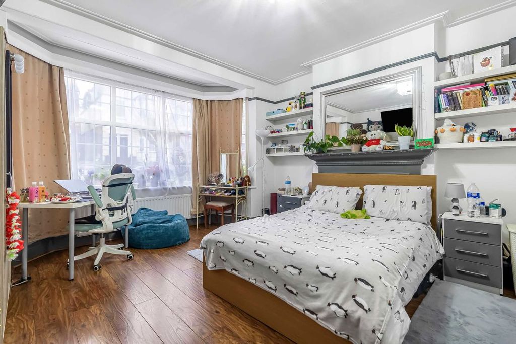 Property photo 3 of 5