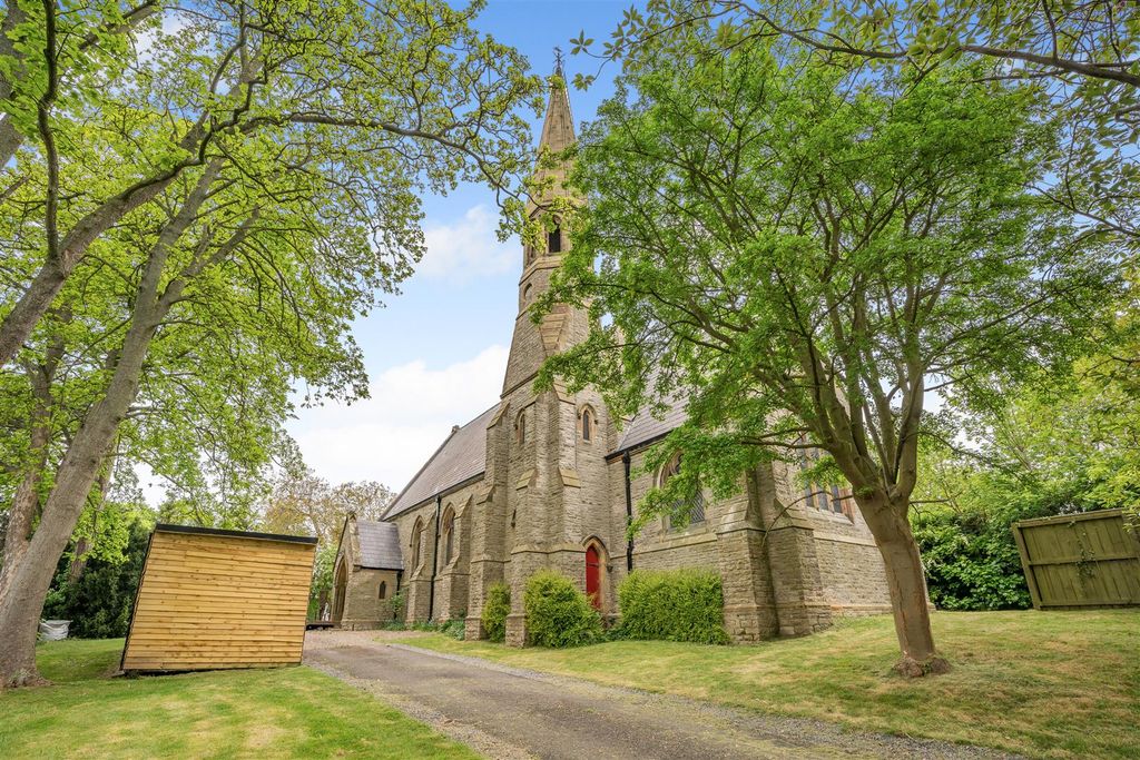 Property photo 1 of 27 8642198-2.Jpg