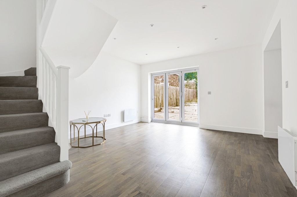 Property photo 2 of 14 Picture No. 03