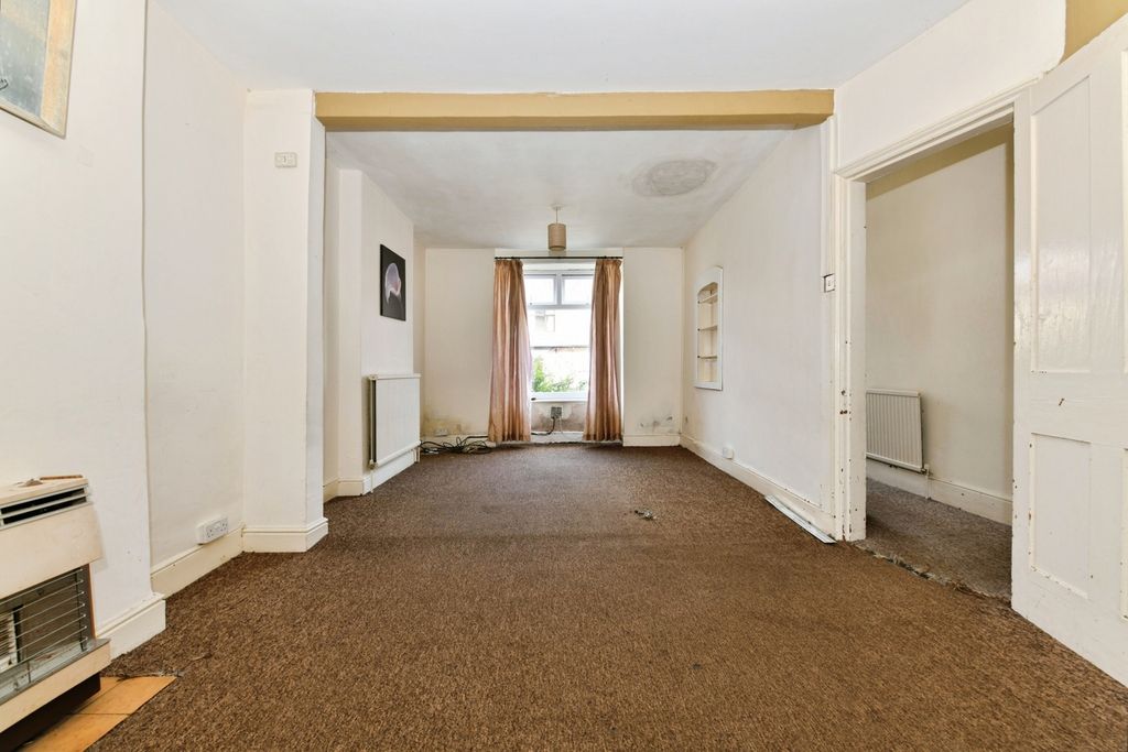 Property photo 2 of 16 Pbox-Img.Jpg