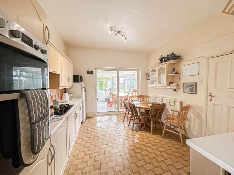 Property photo 2 of 16 Photo 6