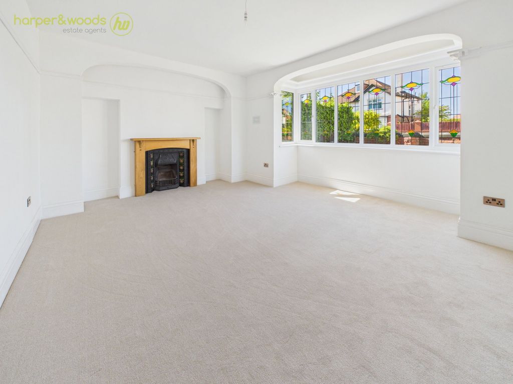 Property photo 3 of 30