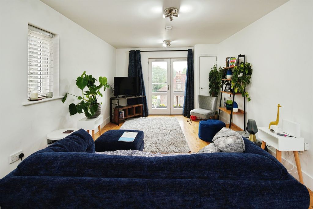 Property photo 2 of 17
