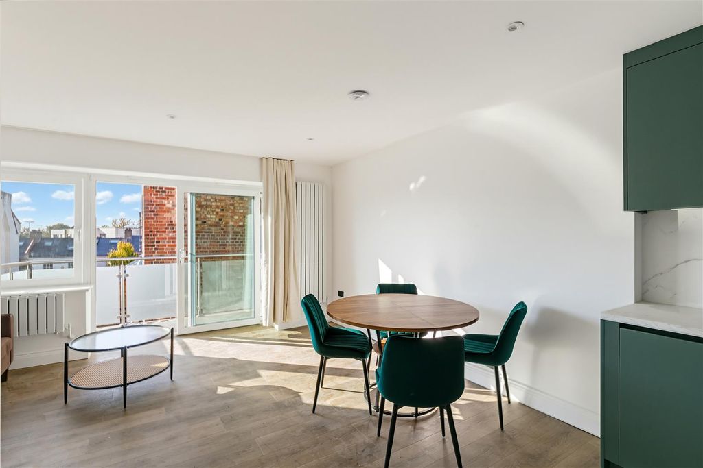 Property photo 1 of 16 Flat4Actonhighstreet29A-022.Jpg