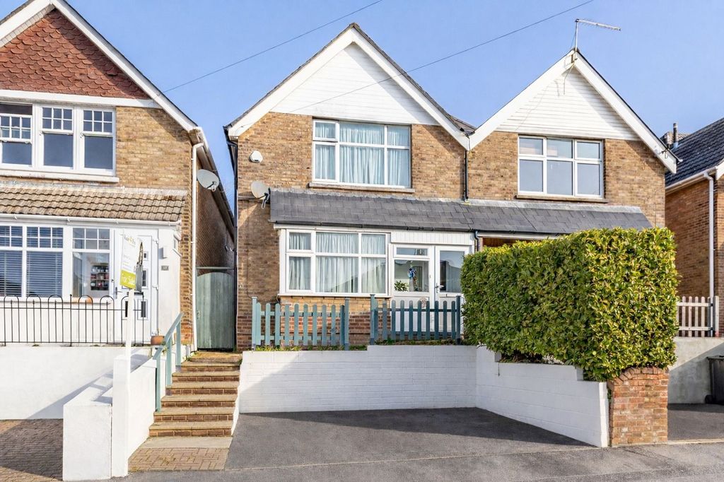 Property photo 1 of 21