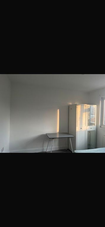 Property photo 2 of 3