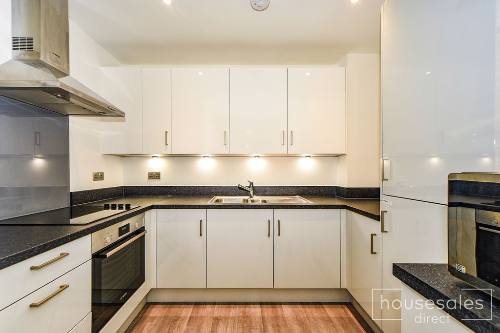 Property photo 2 of 16