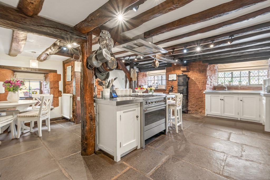 Property photo 3 of 49