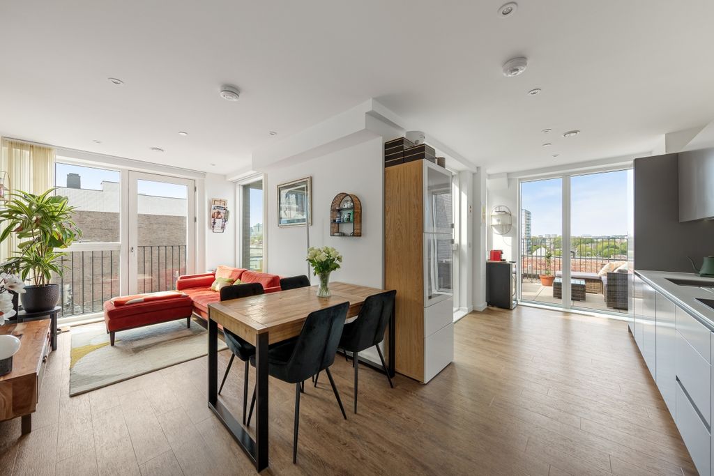 Property photo 1 of 14 094A6174