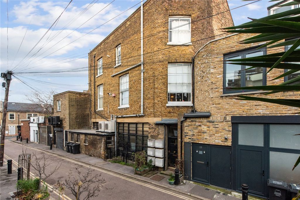 Property photo 1 of 12 Picture No. 14