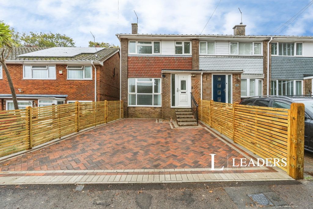 Property photo 1 of 11 Pbox-Img.Jpg