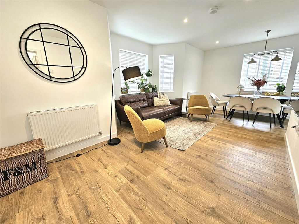 Property photo 3 of 12 Picture No. 08