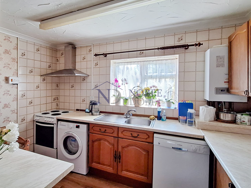 Property photo 1 of 7 2 Bedroom Flat In South Ruislip