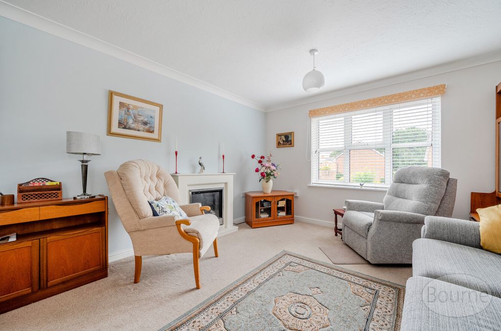 Property photo 3 of 13 d48F3617-A6Fa-4A1...