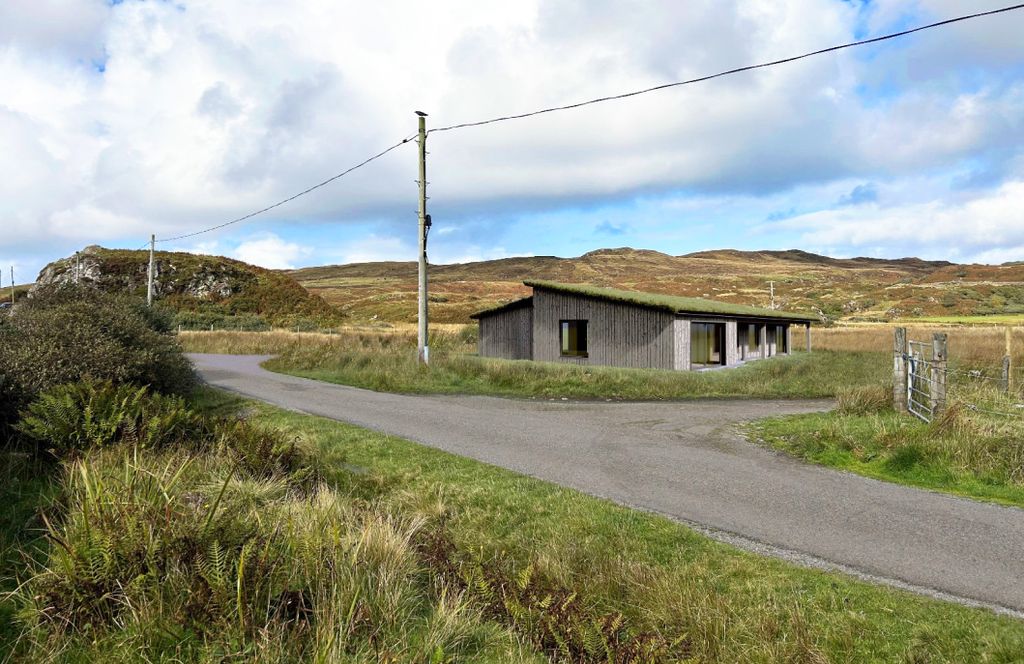 Property photo 3 of 4