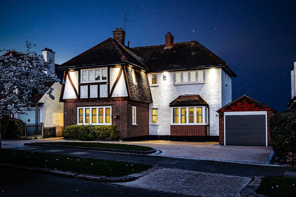 Property photo 1 of 50