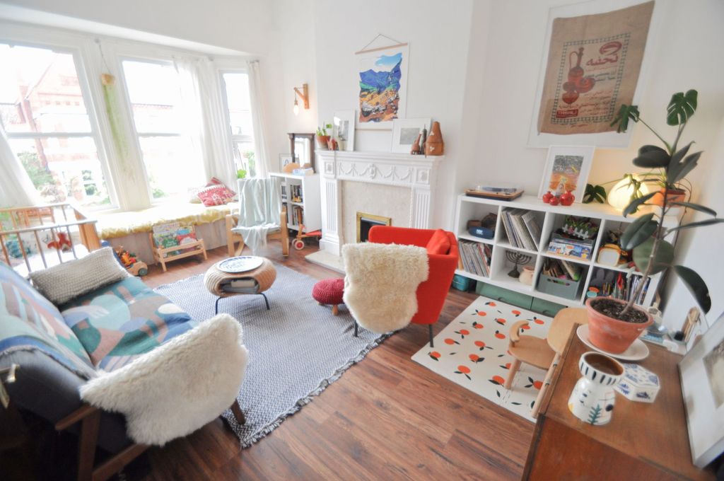 Property photo 2 of 41