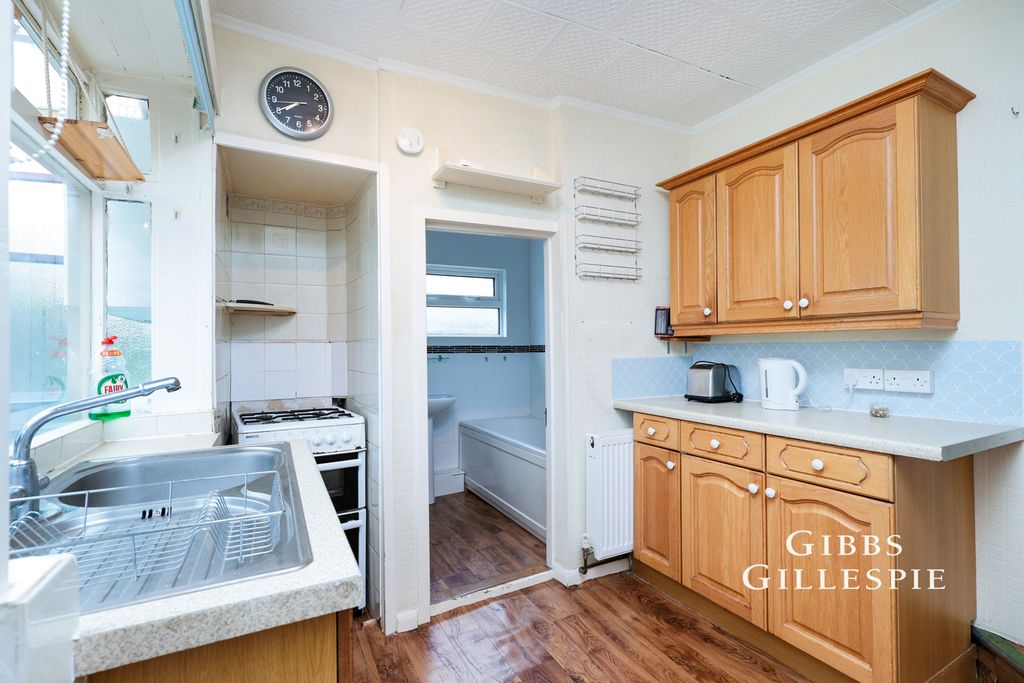 Property photo 3 of 16 Pbox-Img.Jpg