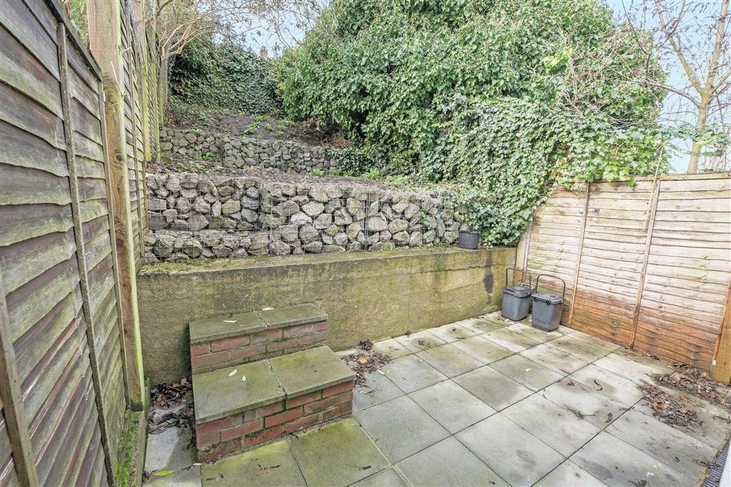 Property photo 3 of 5